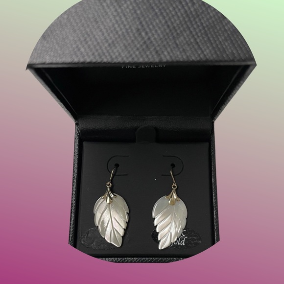 Leaf Earrings in 10k Gold - Picture 1 of 5